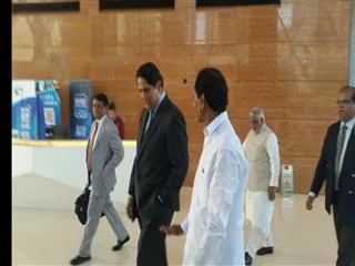 KCR meets business leaders in china - Sakshi