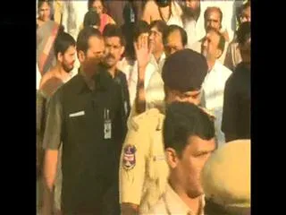 CM Kcr Couple Performs Pooja- in Vemulawada - Sakshi