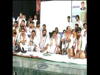 Telangana Congress and NSUI leaders meeting in Gandhi Bhavan - Sakshi