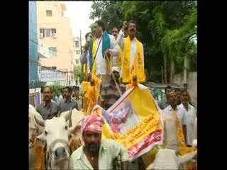 TDP MLAs reachs to Assembly by Bullock Cart - Sakshi