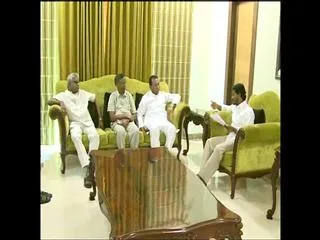 ys jagan meets party mps today - Sakshi