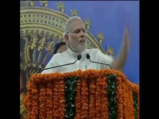 PM modi attends public meetin at trisur of kerala - Sakshi
