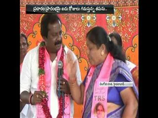 TRS Candidate Face bad  experience in GHMC Election campaign - Sakshi