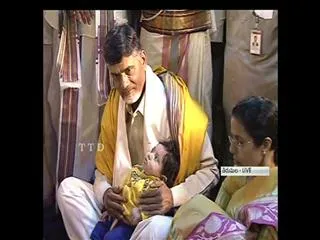Chandrababu Visits Tirumala With His Family - Sakshi