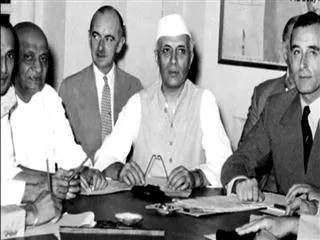 Jawaharlal Nehru botched Kashmir issue: Congress mouthpiece blooper - Sakshi