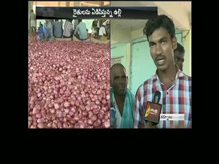 Onion farmers' protest - Sakshi