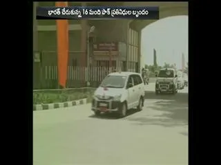 India-Pakistan Border Force Talks to Start Today - Sakshi