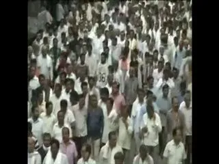 Tight security, massive crowds mark Shwetang Patel's funeral - Sakshi