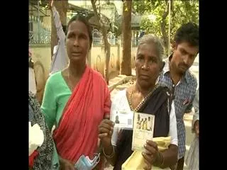 Pensioners facing problems with Aasara Scheme in Telangana - Sakshi