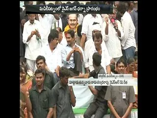 health minister kaaminene srinnivas rao always sleeps says chukka rama chandra rao - Sakshi