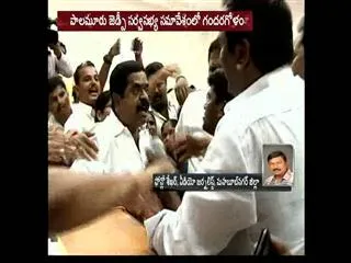 trs mla slaps congress mla in mahabubnagar zp meeting - Sakshi