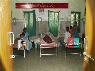 No facilities in hyderabad government hospitals - Sakshi