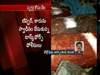 red sander  caught in chottoor district - Sakshi