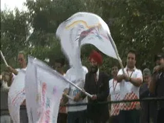 Milkha Singh started Hyderabad 10K run in Necklace Road - Sakshi