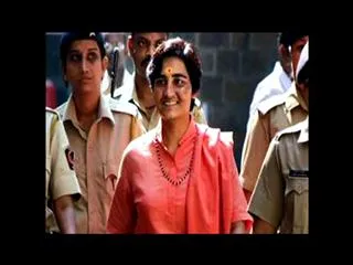 Sadhvi Prachi calls Shah Rukh Khan a 'Pakistani agent' - Sakshi