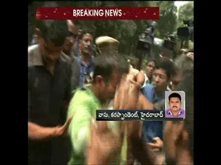 youth tries to immolate self at assembly gate - Sakshi