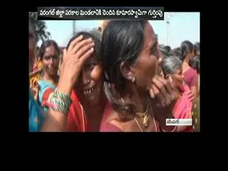 ticket collector dead from running train in karimnagar - Sakshi