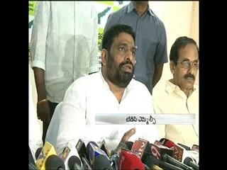 I do not have any relationship with Call money case :  TDP MLC Buddha Venkanna - Sakshi