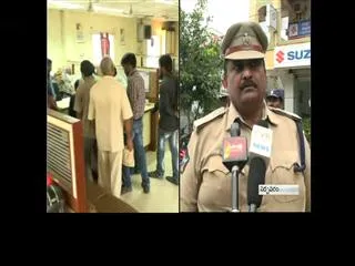 the massive theft  in Sriramchits - Sakshi