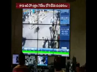 Rs 30 lakhs theft in car in tirupathi - Sakshi