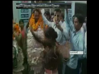 lady constable dance in moradabad women's police station - Sakshi