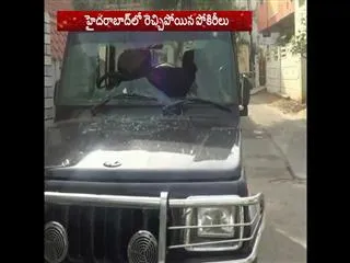 unidentified hugs attack on 16 cars in dilsukhnagar - Sakshi