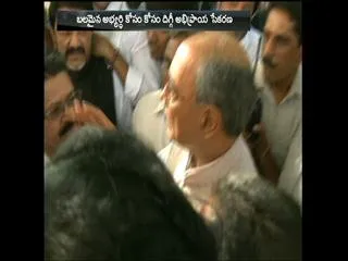 digvijay consentrate on warangal mp candidate selection procedure - Sakshi