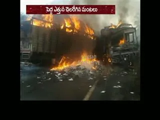 two lorries coiled, driver burnt - Sakshi