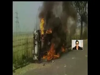 Vehicle Crash One Man Dead || West Bengal - Sakshi