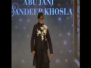 amitabh bachchan ramp walk in mumbai fashion show - Sakshi