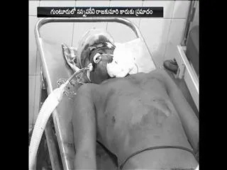AP mahila panel chief Nannapaneni Raja Kumari Car hit to Bike in guntur - Sakshi