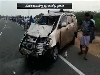 six killed in road accident in tamilnadu - Sakshi