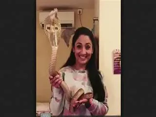 Actress Shruti Ulfat arrested for posting viral video with  snake - Sakshi