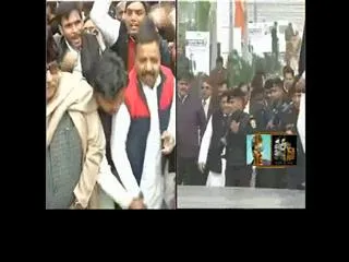 uttar pradesh politics mulayam expelled Akhilesh, Ram Gopal Yadav From Samajwadi Party - Sakshi