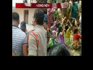 women protest against aqua food park in west godavari, police 144 section - Sakshi