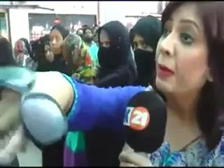 SHOCKING: Pakistan FC trooper slaps female journalist, video goes viral - Sakshi