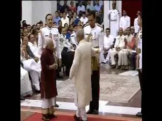 President Pranab Mukherjee confers Padma awards at Rashtrapati Bhavan - Sakshi