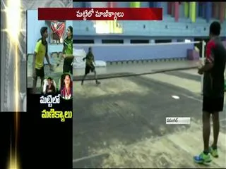 pooja,ritin facing finance problems - Sakshi