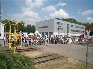 Mercedes-Benz Unimog Road Going Vehicle Can Run On Rails - Sakshi