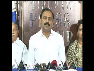 Bhumana Karunakar reddy fires on chandrababu naidu - Sakshi