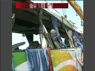 brothers died after bus accident in Krishna district - Sakshi