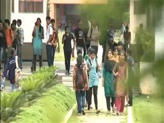 IT companies campus placements with lack of jobs - Sakshi