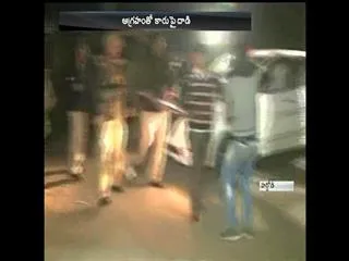 Car belonging to up state minister om prakash Singh hit a handcart - Sakshi