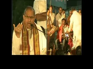 Chaganti Koteshwara Rao Comments on scheduled tribe people - Sakshi