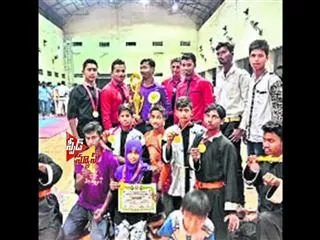 ameer, riaz got gold medals - Sakshi