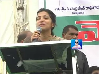 Tell lies in interview but make it truth in job says amrapali in job mela - Sakshi