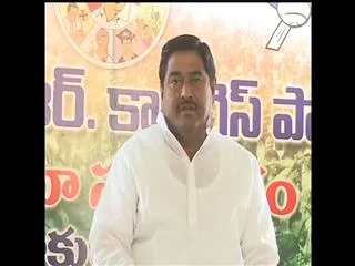 YSRCP dares  Telugudesam party to hold by-polls - Sakshi