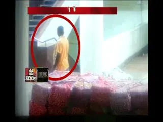 Goddess Durga sarees stolen - Sakshi