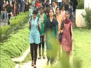Andhra Pradesh entrance exams to go online - Sakshi