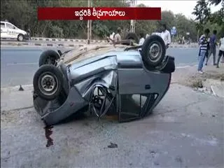 Alto Car Road Accident two Injured - Sakshi